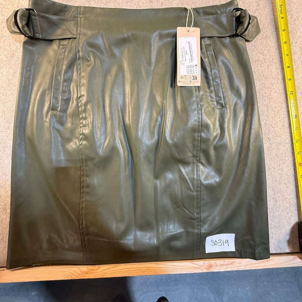 NWT Esqualo Vegan Leather Short Skirt Green F2411510 Size 10